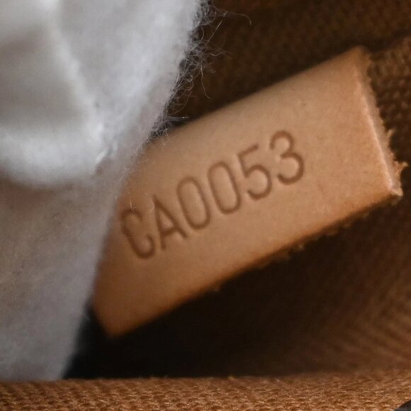 LOUIS VUITTON Pochette Gange Shoulder Bag Monogram Brown Spain - Picture 15 of 16